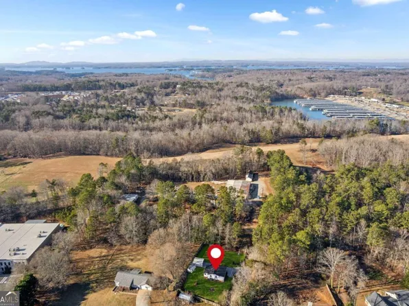 5813 Hilltop Dr, Flowery Branch, GA 30542