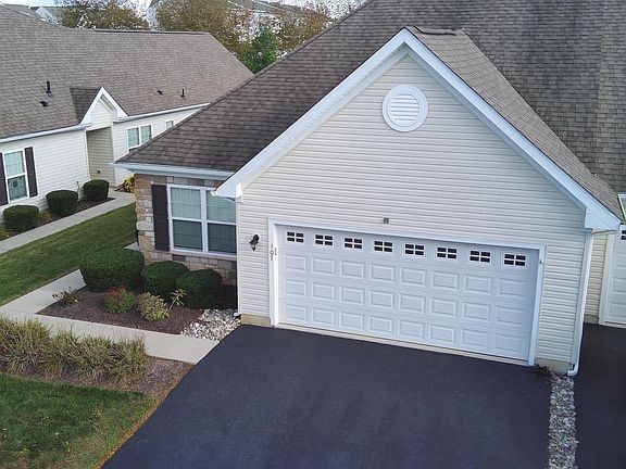 2nd image of 107 Gazebo Ln