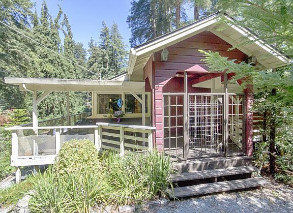 3rd image of 525 Hillcrest Dr