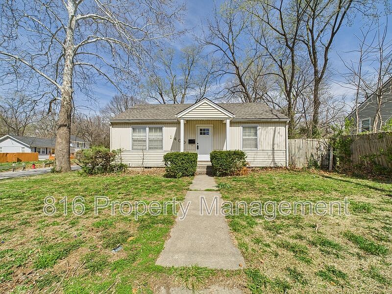 1st image of 1400 E 81st St