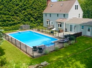 65 Little Gull Ln, Mystic, CT 06355