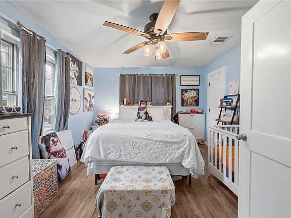 5th image of 4110 Margaret St