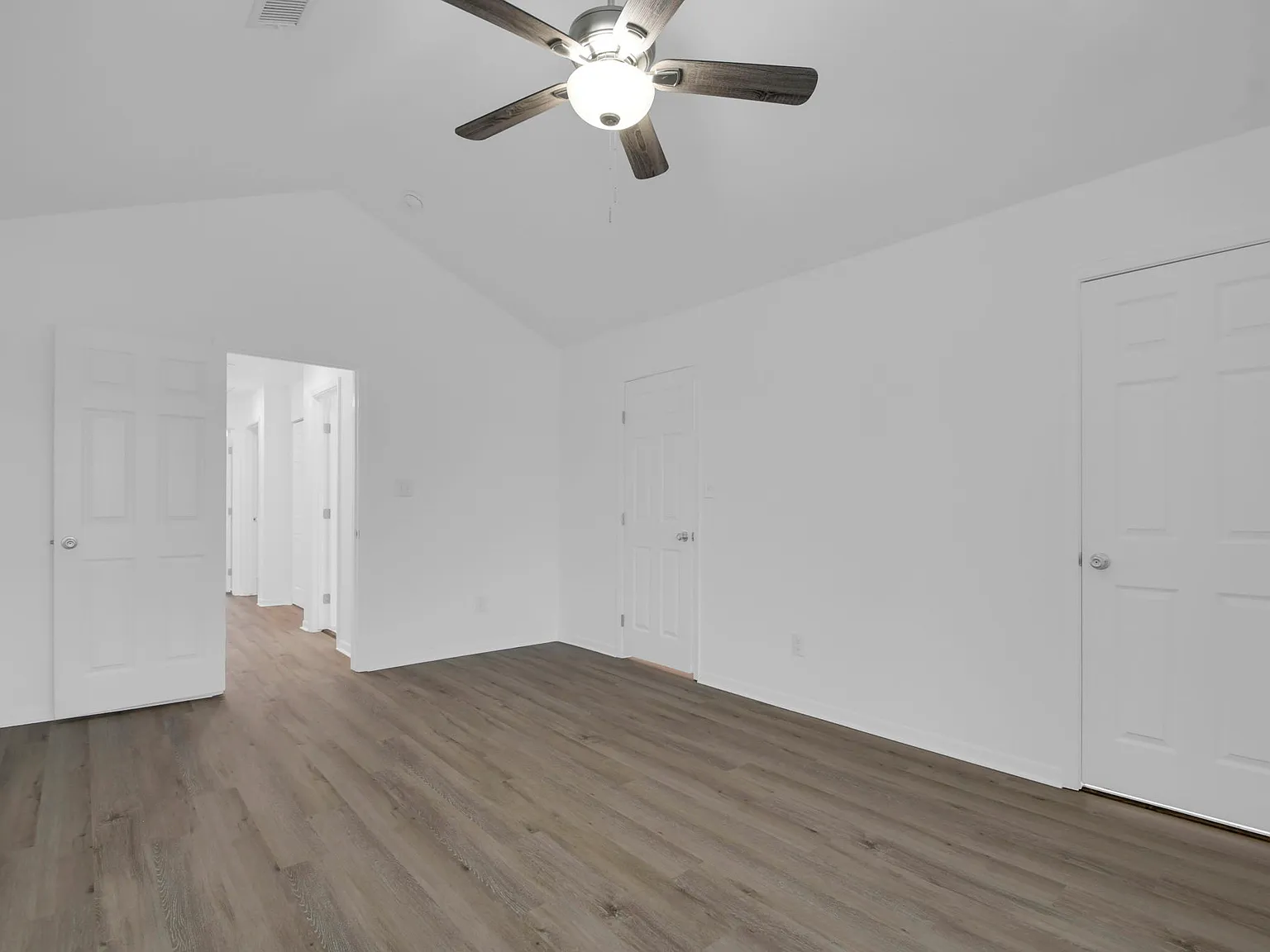 3 bed, 2.5 bath, 1658 sqft, $1,700 — Photo 2