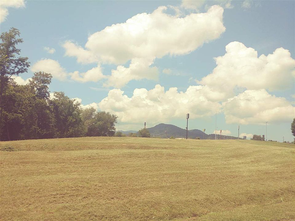 1st image of Heritage Blvd