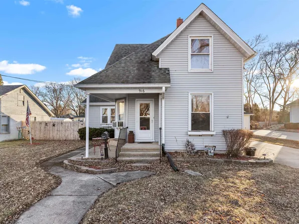 916 Berylan St, Belvidere, IL 61008