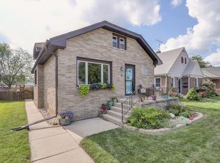 1918 Quincy Ave, Racine, WI 53403