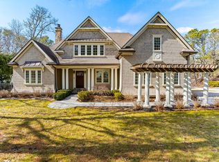 4 Vale Ln, Mashpee, MA 02649