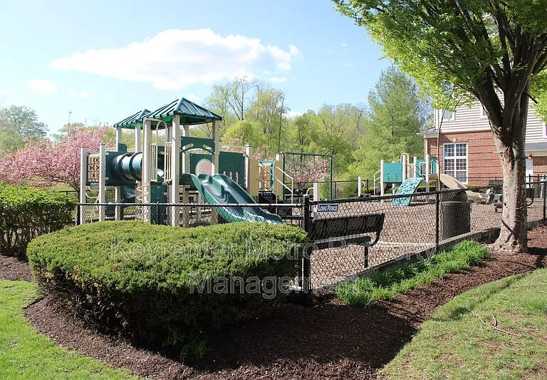 1005 Treeland Way — Photo 41
