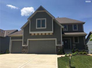 722 S Franklin St, Raymore, MO 64083
