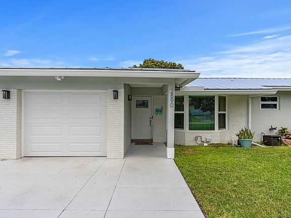 3rd image of 2890 SE 1st Court