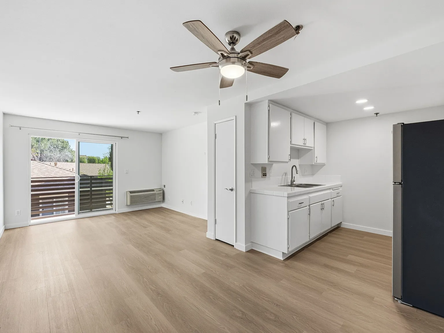 Westgate Apartments — Photo 2