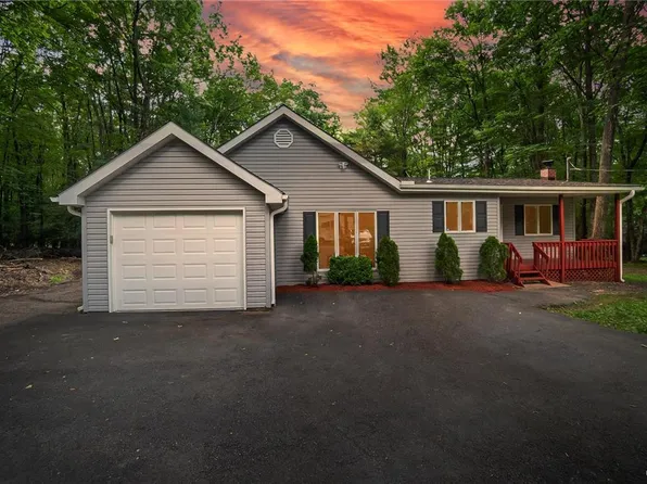 112 Crabapple Ln, Kunkletown, PA 18058