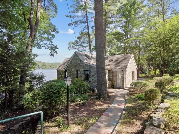 193 Lake Drive, Lake Peekskill, NY 10537