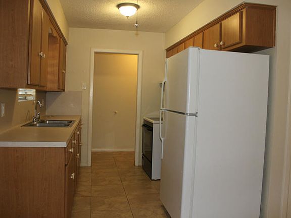 2nd image of 6925 Rhine Dr
