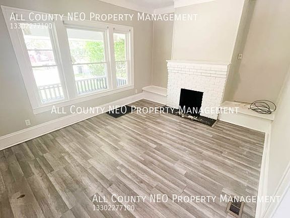 3rd image of 3717 Archwood Ave