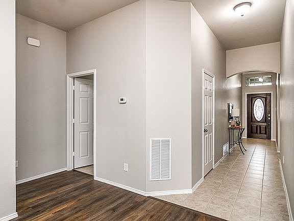 4th image of 5908 Stirrup Iron Dr