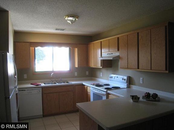 2nd image of 4164 White Bear Pkwy #1304