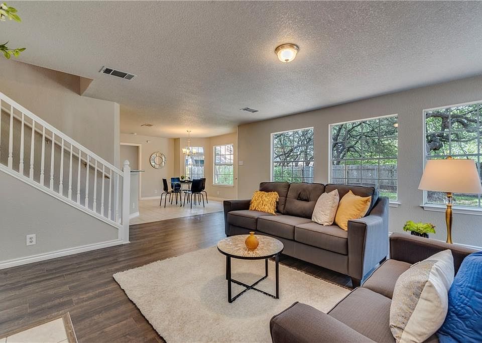1st image of 2408 Alexandra Ln