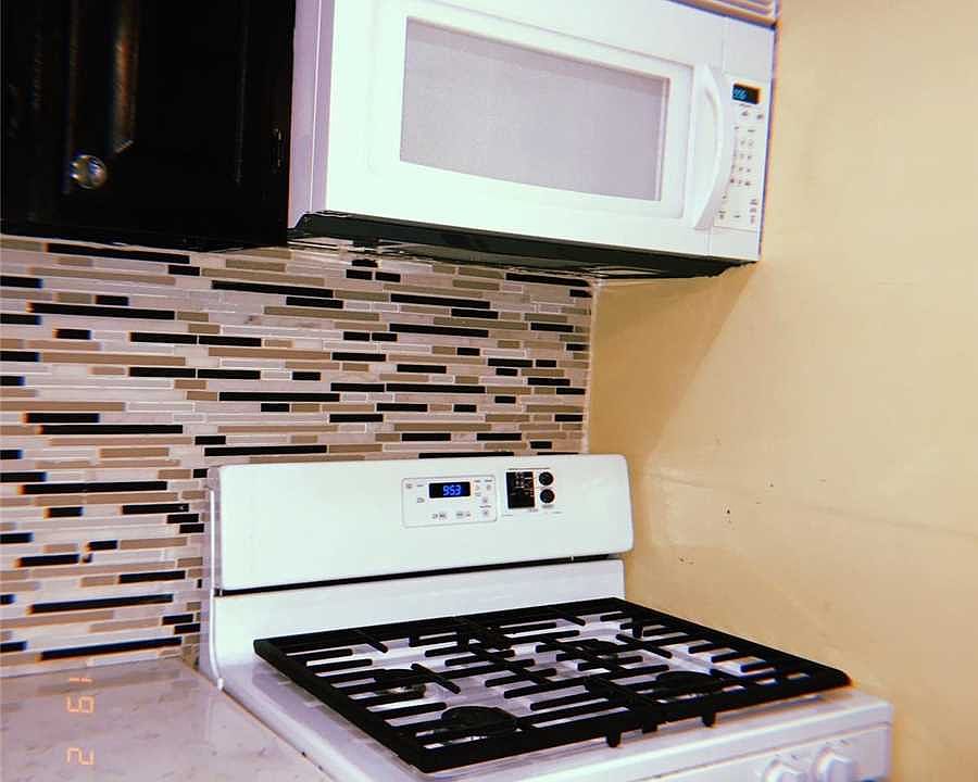 2nd image of 44 Aberdeen St