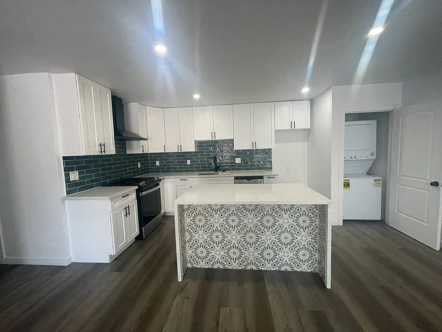 3 bed, 1462 sqft, $3,095 — Photo 4