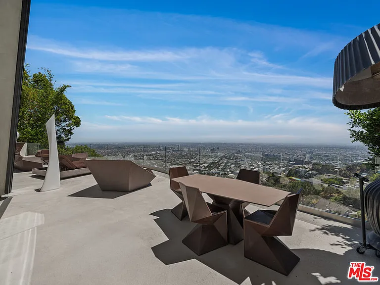 8460 Cole Crest Dr — Photo 20