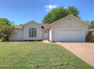 1026 Wilson St, Webb City, MO 64870