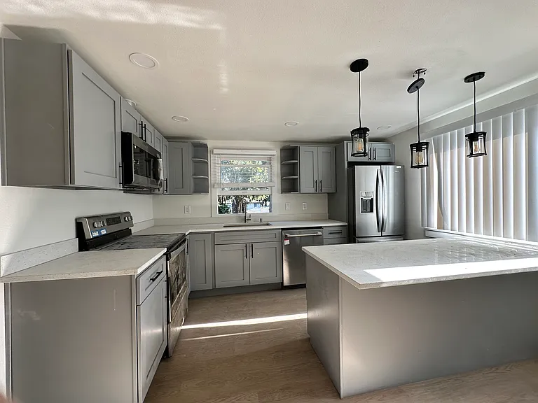 6714 Steilacoom Blvd SW #3 — Photo 2