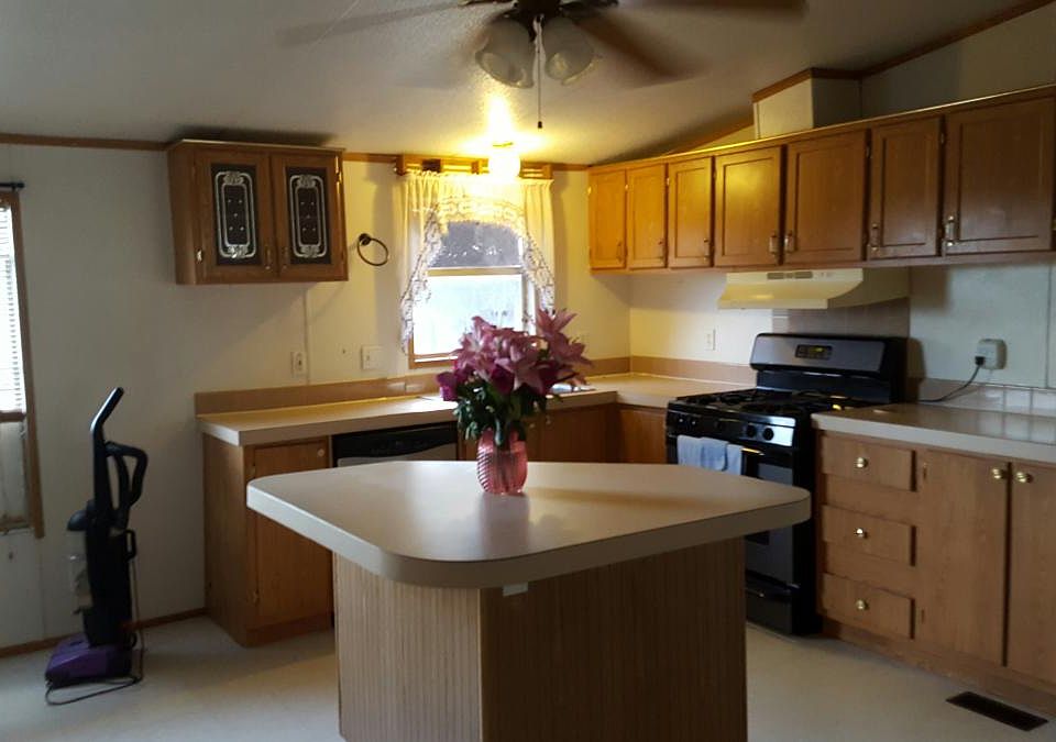 1st image of 245 Whispering Oaks Dr