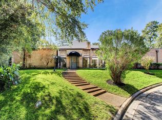 25 Legend Ln, Houston, TX 77024
