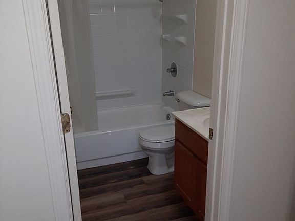 4th image of 2-8 & 10 S Fleming St #8B