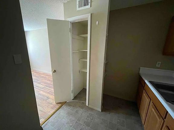 5th image of 1005 Airport Rd #C6
