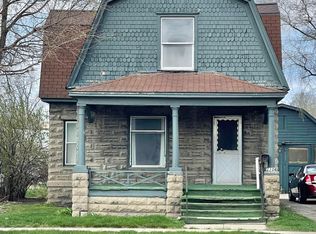 1106 W Main St, Owosso, MI 48867