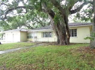 1750 Indian Rocks Rd, Belleair, FL 33756