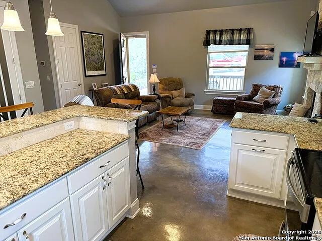 186 Lakeview Rd — Photo 10