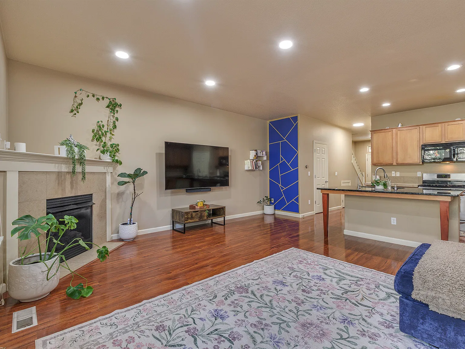 3137 Northeast 14th Place - 1 — Photo 4