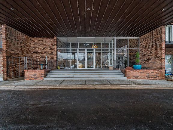 2nd image of 1041 W Ogden Ave APT 325