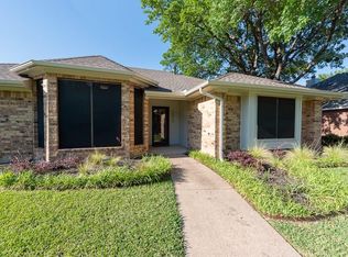 2013 Robin Hill Ln, Carrollton, TX 75007
