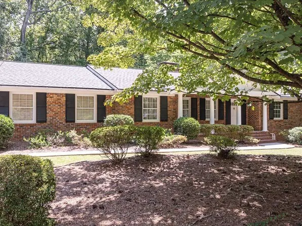 541 Woodland Rd, Elberton, GA 30635