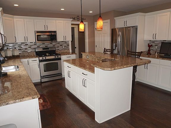 5th image of 849 Glenwood Dr