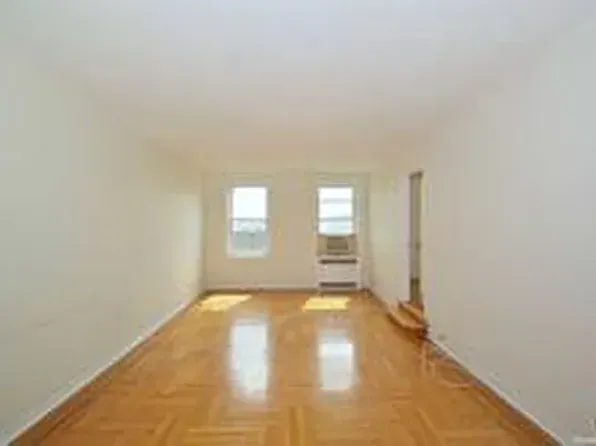 41-08 43rd St #2K, Sunnyside, NY 11104