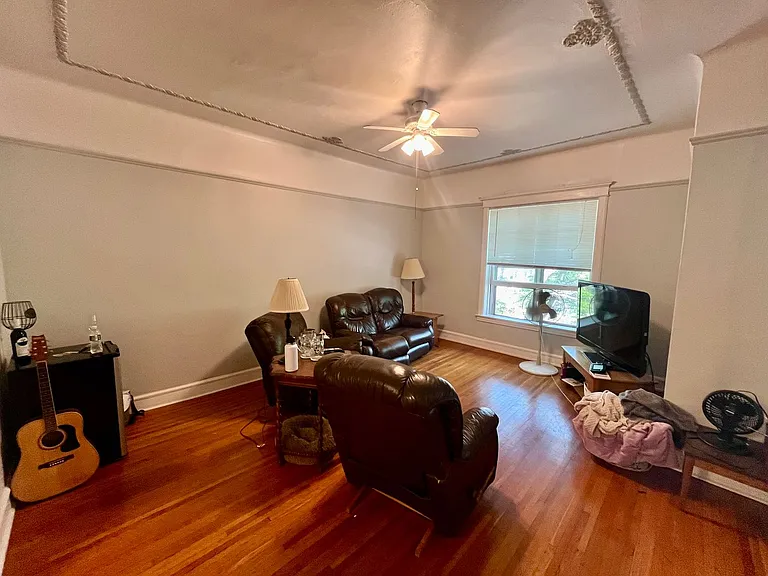 2320 E Belleview Pl — Photo 2