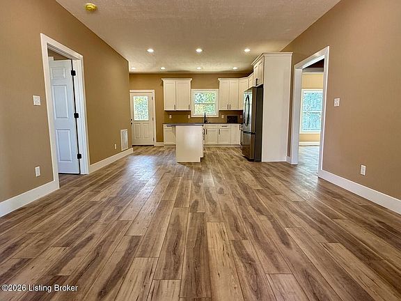 4th image of 5803 Saint Paul Rd