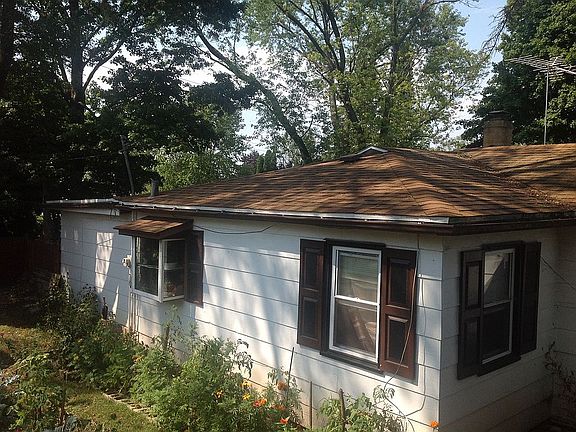 3rd image of 316 Dawn Ave