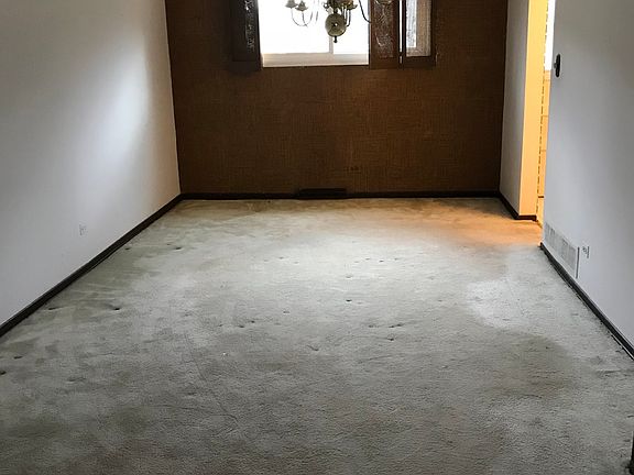 4th image of 7005 W Carol Ave