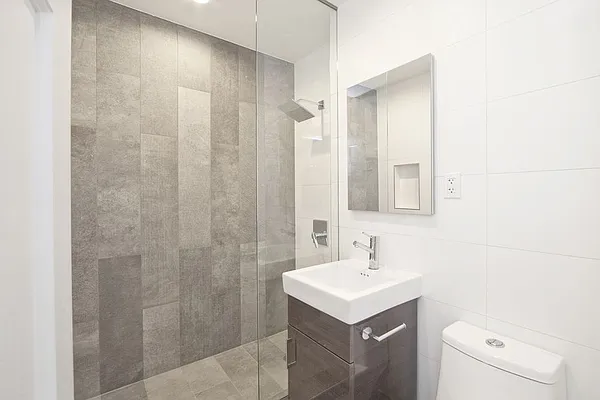 Rented by Zumper Inc | media 33