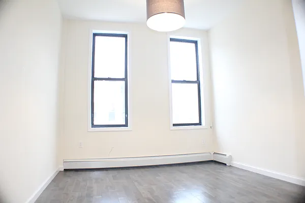 Rented by New Amsterdam Realty Group | media 27