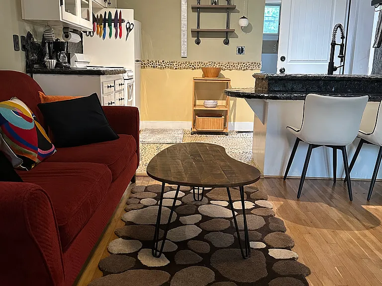 1313 Marion St NE — Photo 38