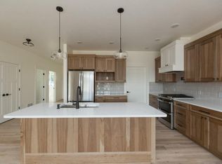 806 Van Allan Way, Hamilton, MT 59840