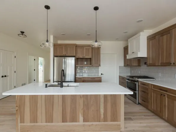 810 Van Allen Way, Hamilton, MT 59840