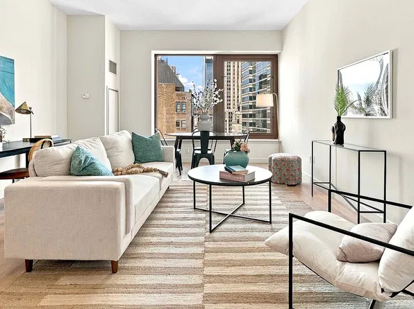 75 Wall St #37K, New York, NY 10005